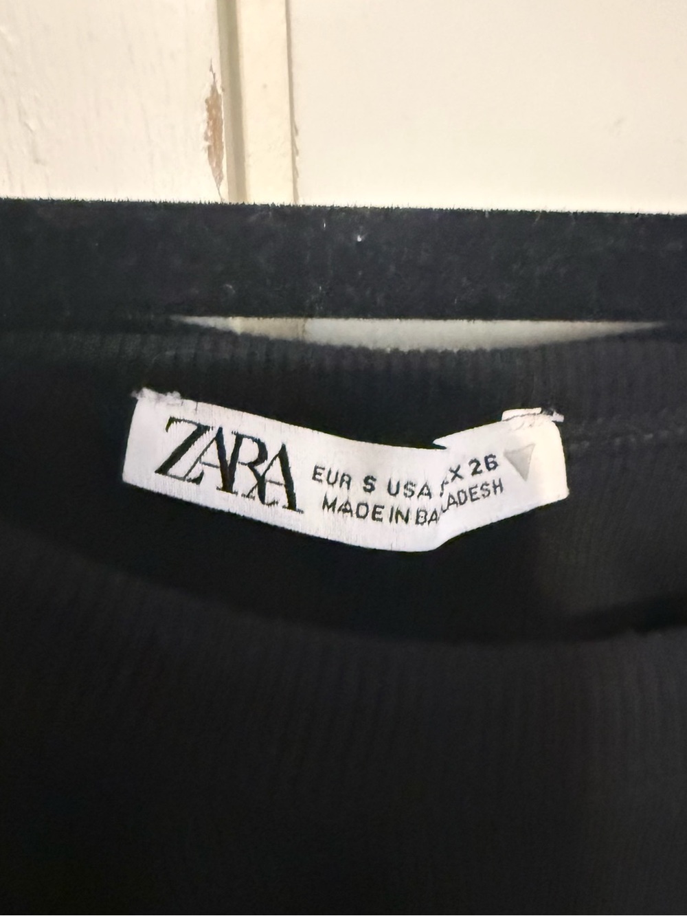 ZARA Black Ribbed Ruched Side Tank - Picture 2 of 3